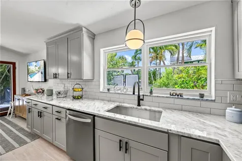 3360 Higel Avenue Sarasota FL 34242