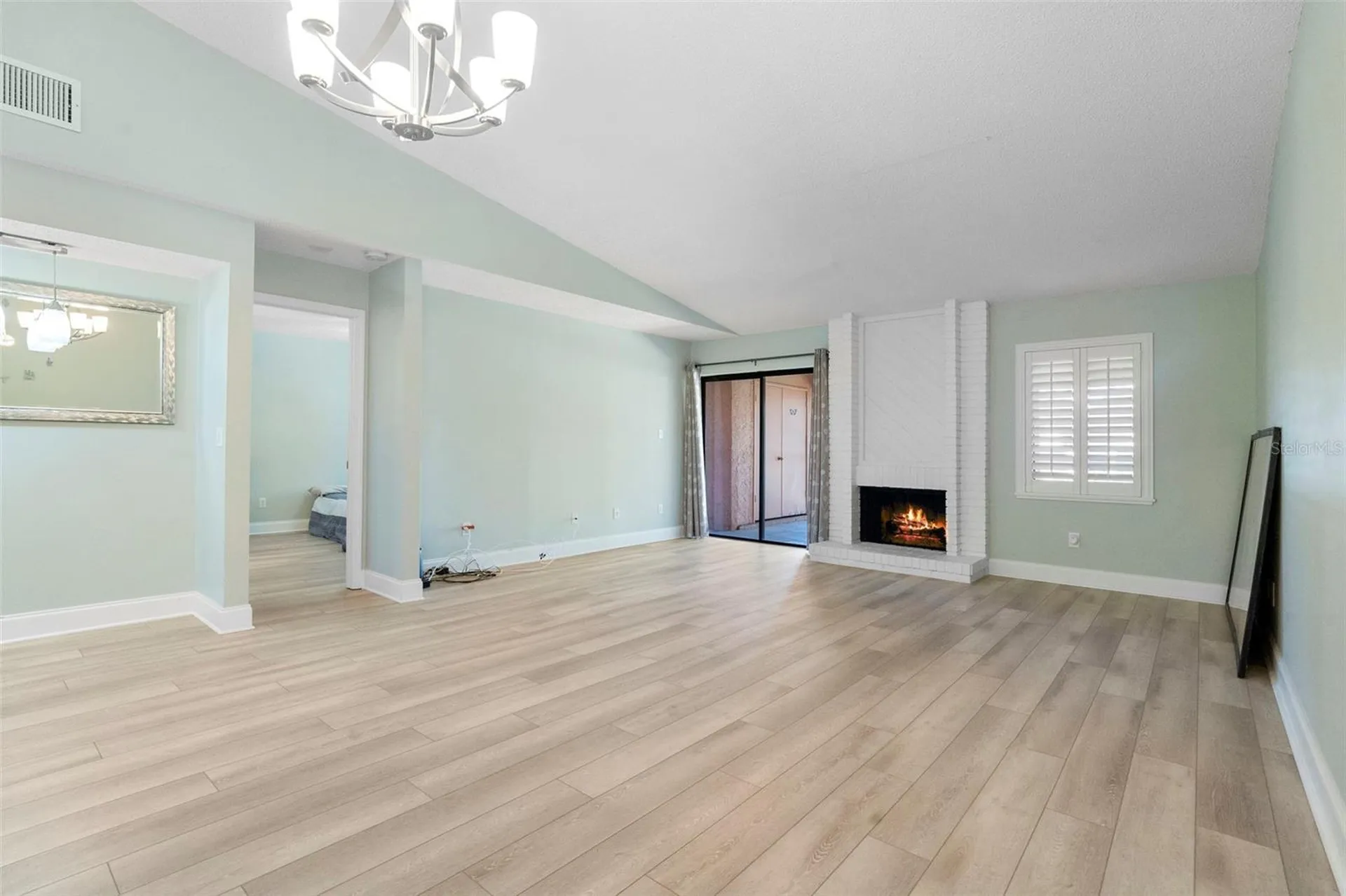 5 Escondido Circle Altamonte Springs FL 32701