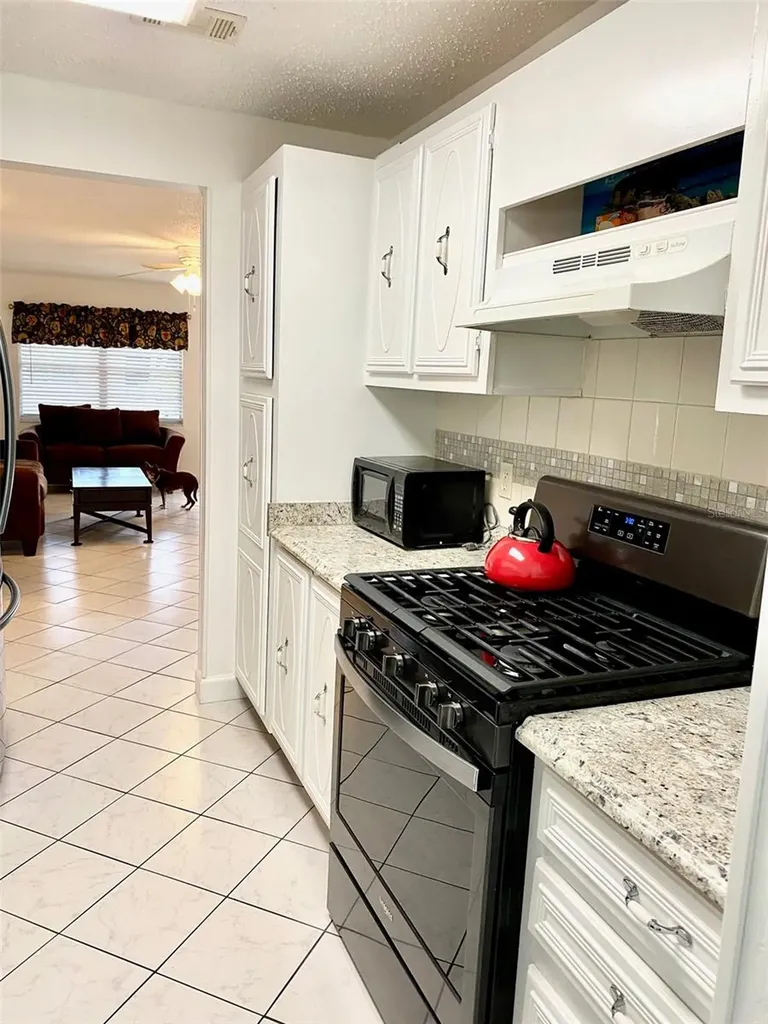 10032 65th Avenue N St Petersburg FL 33708