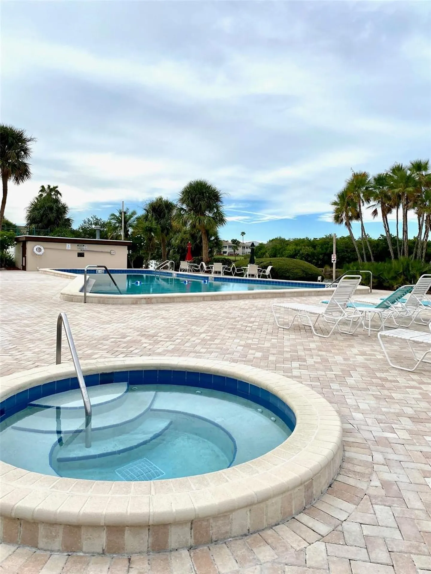 10032 65th Avenue N St Petersburg FL 33708
