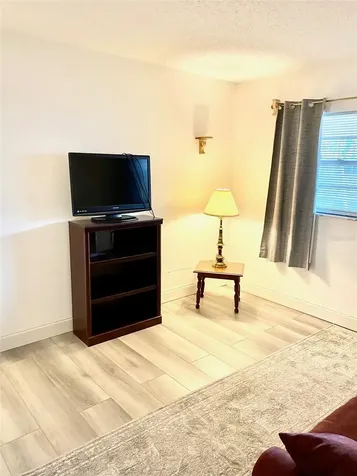 10032 65th Avenue N St Petersburg FL 33708