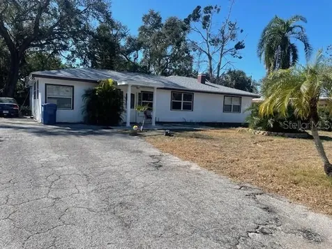 7242 Lynnwood Avenue N St Petersburg FL 33710