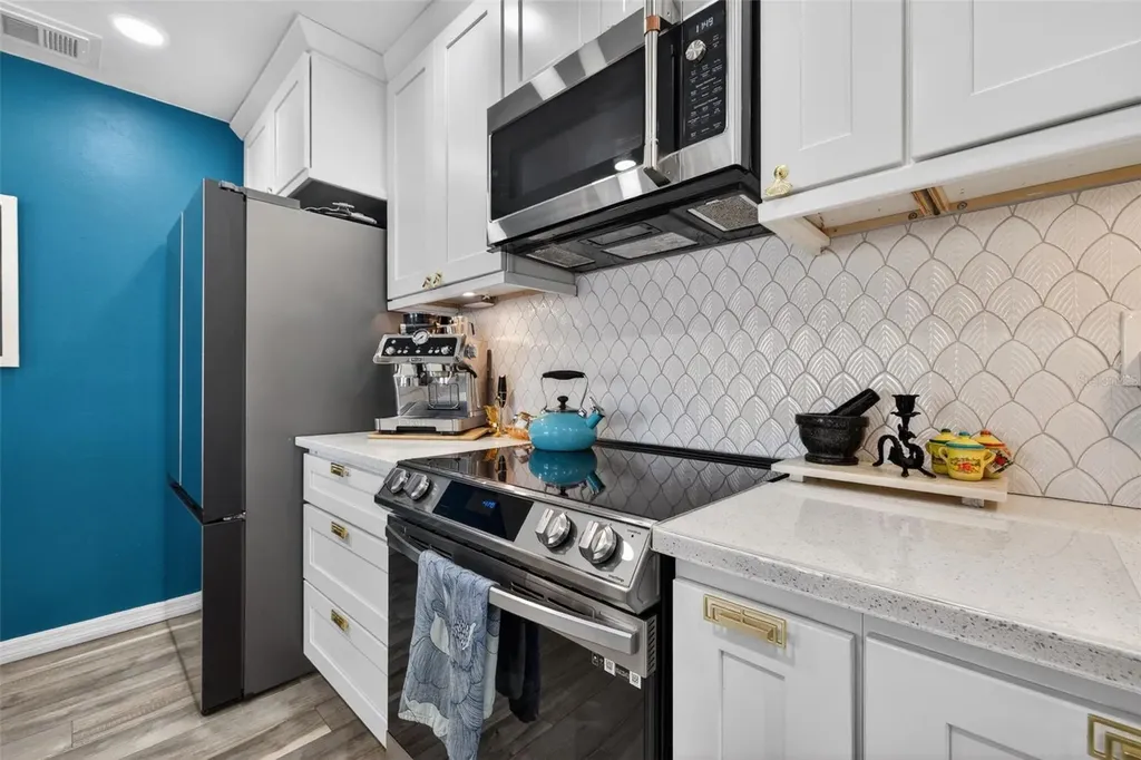 2902 Lichen Lane Clearwater FL 33760