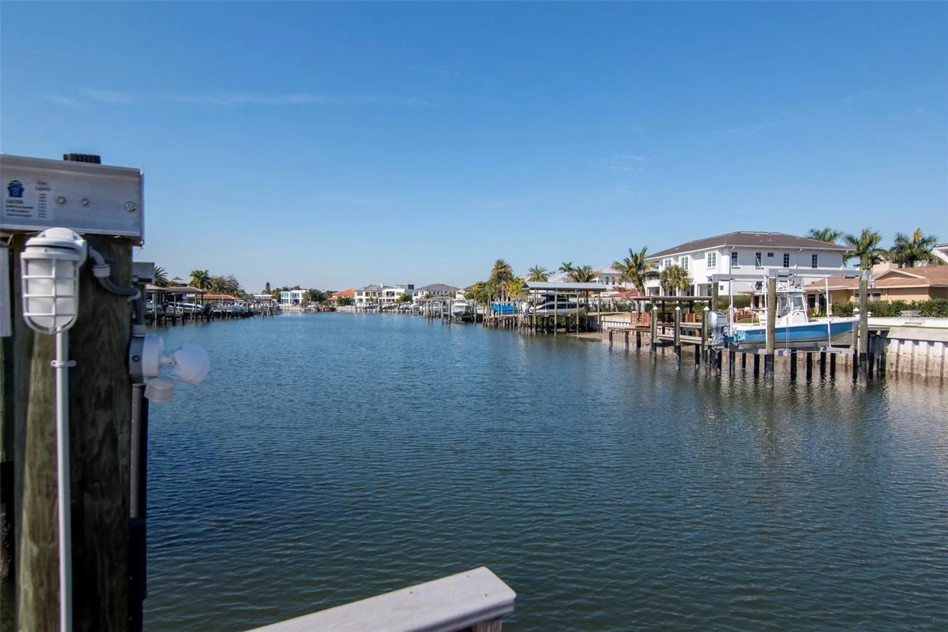2501 S Dundee Street Tampa FL 33629