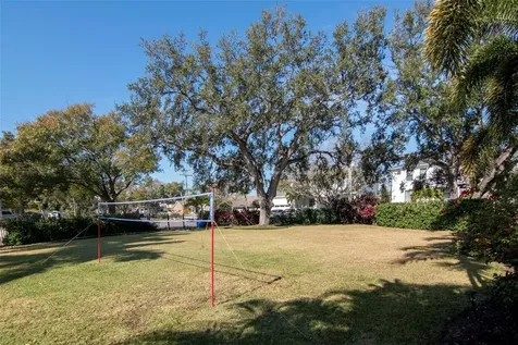 2501 S Dundee Street Tampa FL 33629
