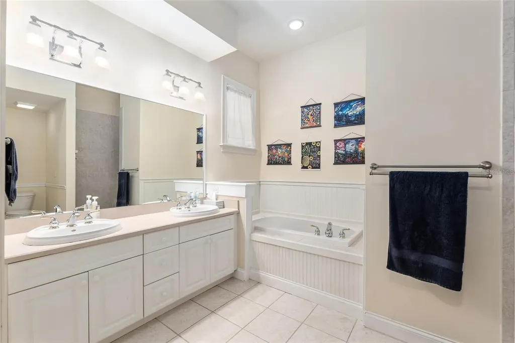 5034 NW 11th Place Gainesville FL 32605