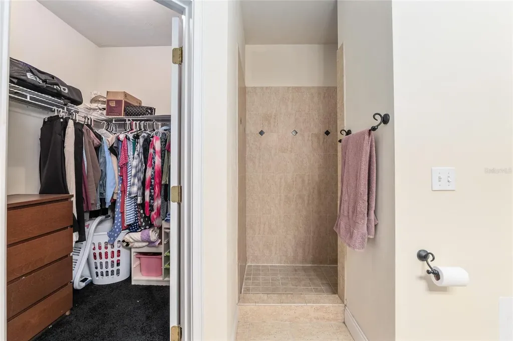 5034 NW 11th Place Gainesville FL 32605