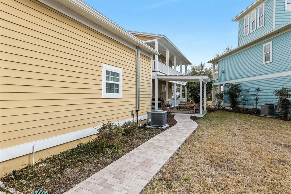 5034 NW 11th Place Gainesville FL 32605