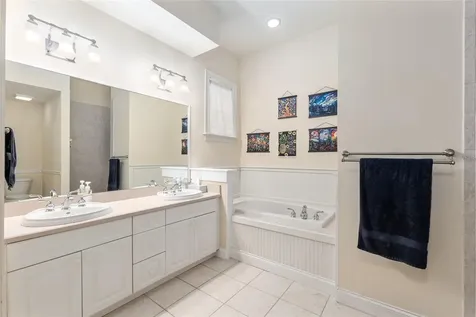 5034 NW 11th Place Gainesville FL 32605