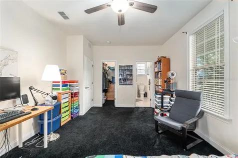 5034 NW 11th Place Gainesville FL 32605