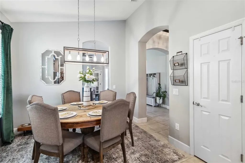 6161 Anise Drive Sarasota FL 34238