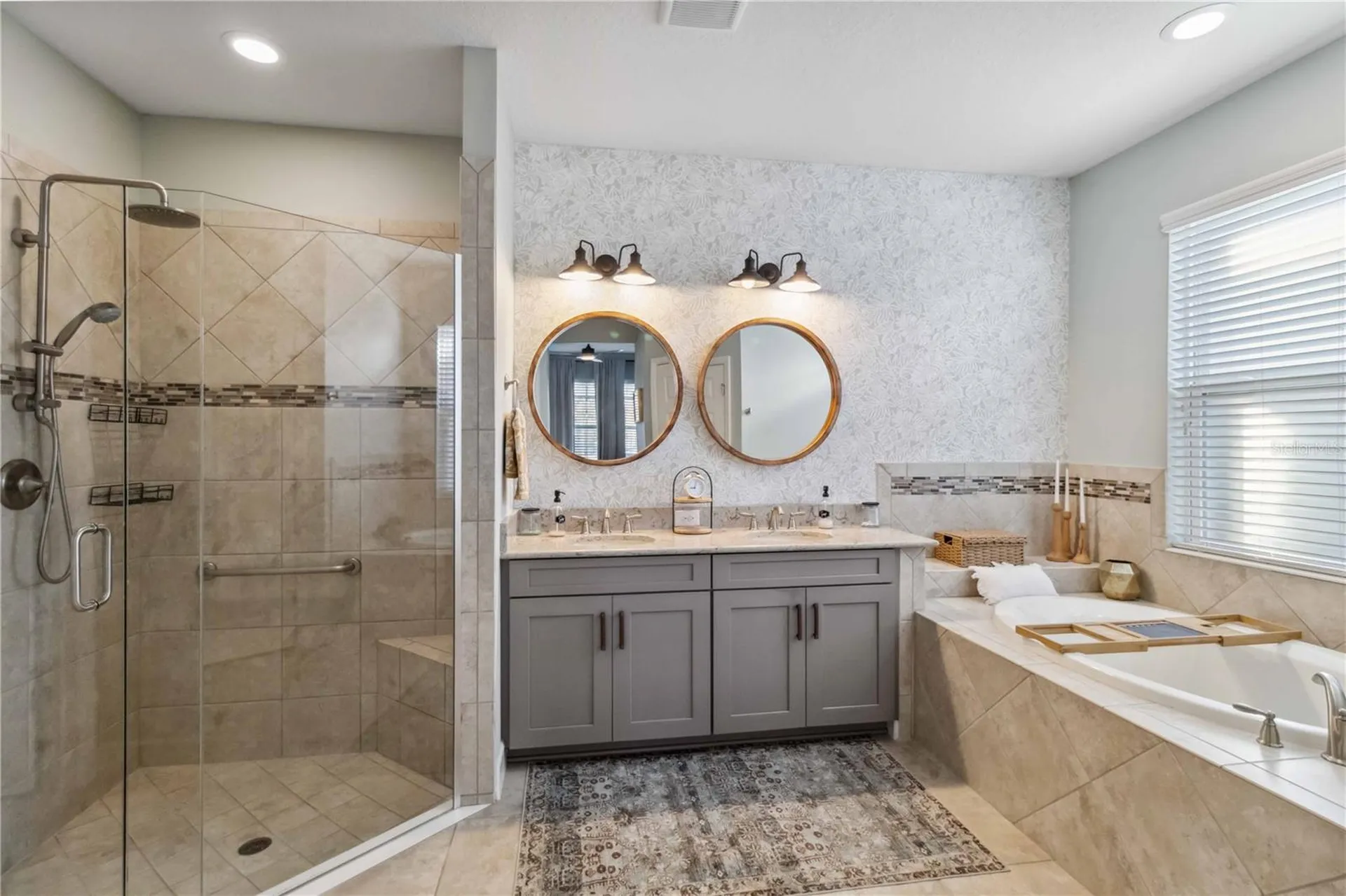6161 Anise Drive Sarasota FL 34238