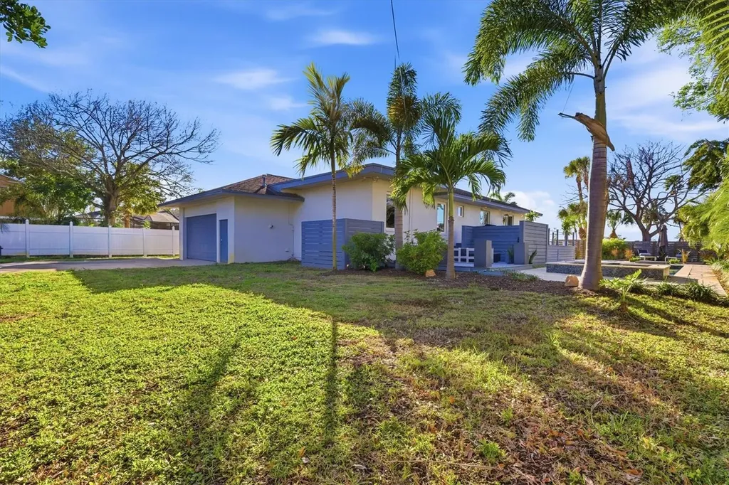 670 Sunset Drive S St Petersburg FL 33707
