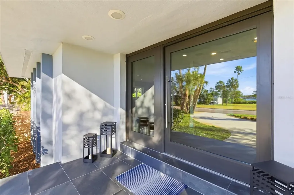 670 Sunset Drive S St Petersburg FL 33707