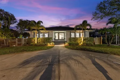 670 Sunset Drive S St Petersburg FL 33707