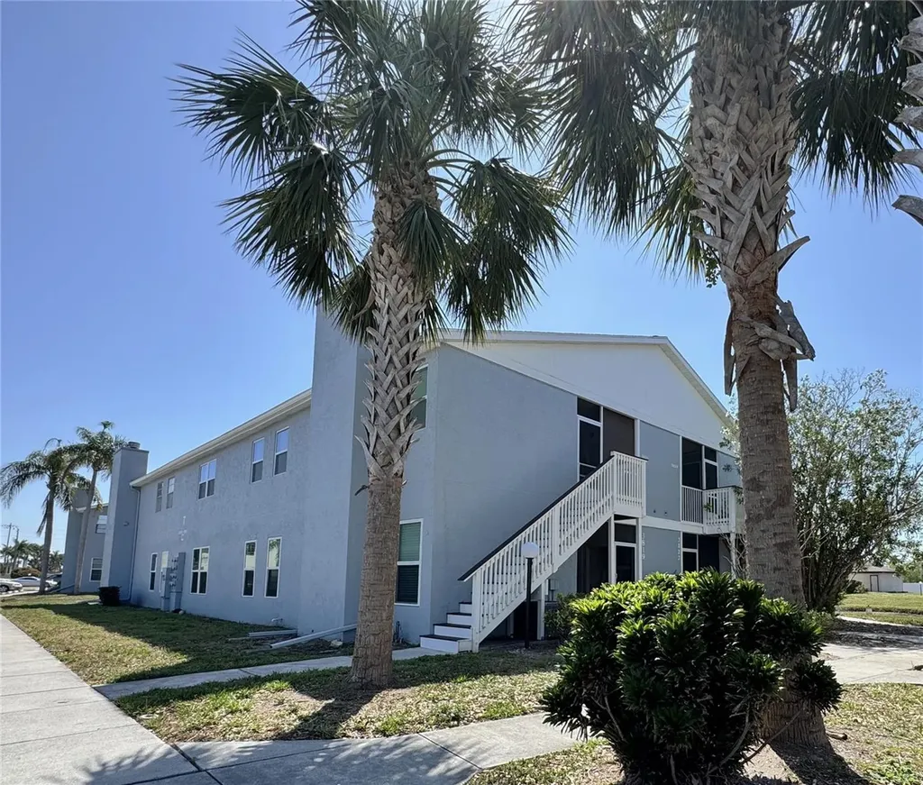 3821 59th Avenue W Bradenton FL 34210