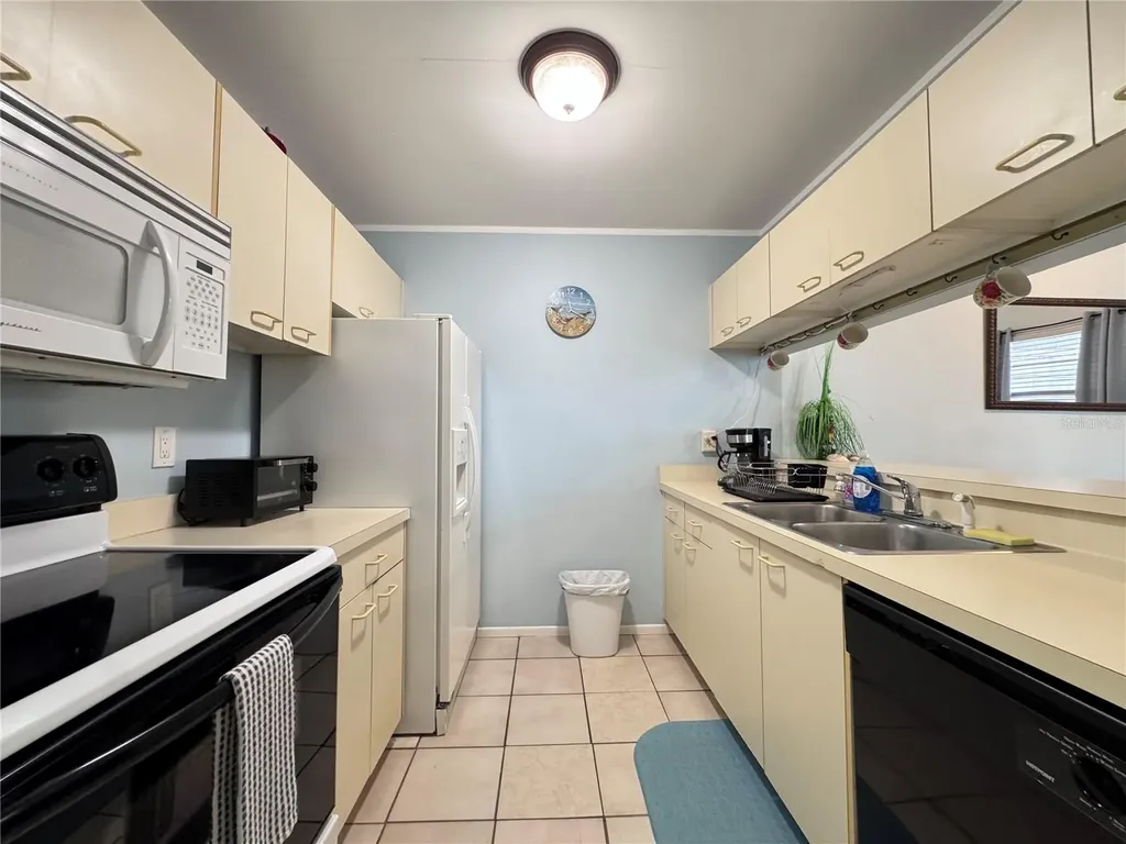 3821 59th Avenue W Bradenton FL 34210