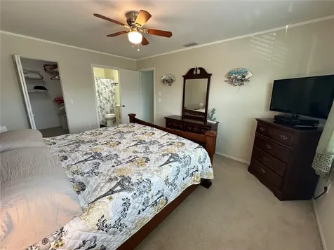 3821 59th Avenue W Bradenton FL 34210