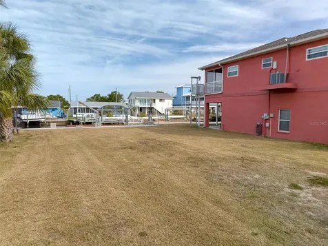6531 Louise Court Hudson FL 34667