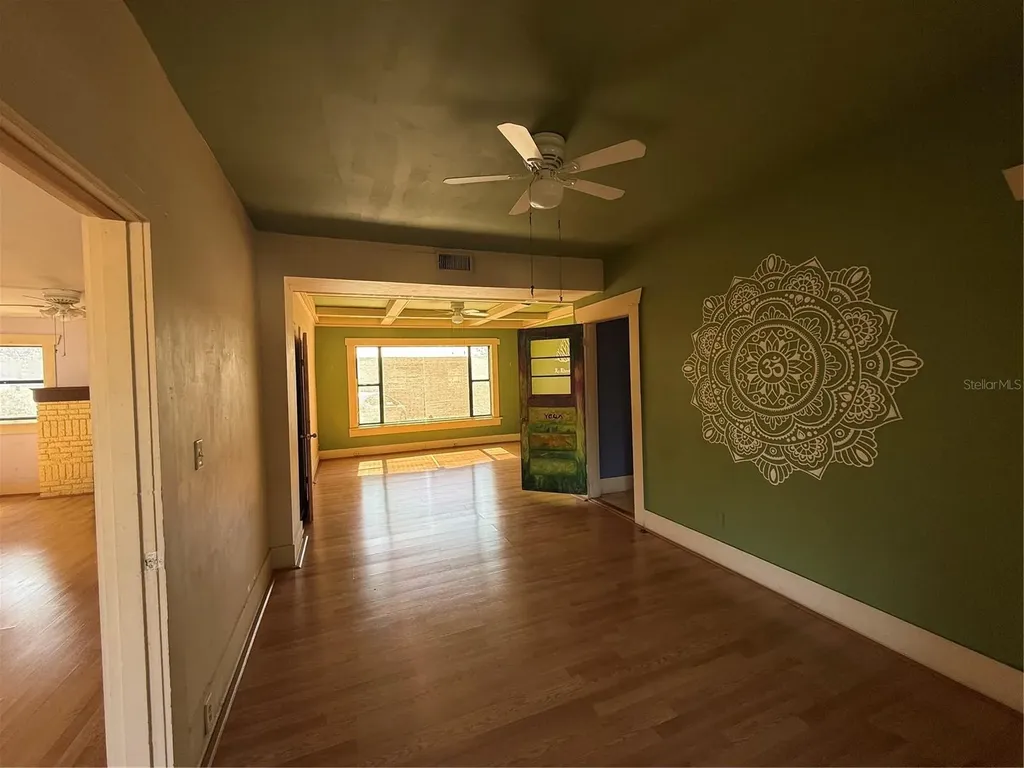 5610 N Nebraska Avenue Tampa FL 33604