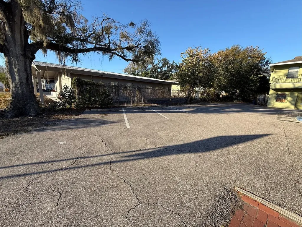 5610 N Nebraska Avenue Tampa FL 33604