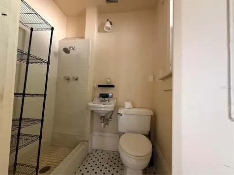 5610 N Nebraska Avenue Tampa FL 33604