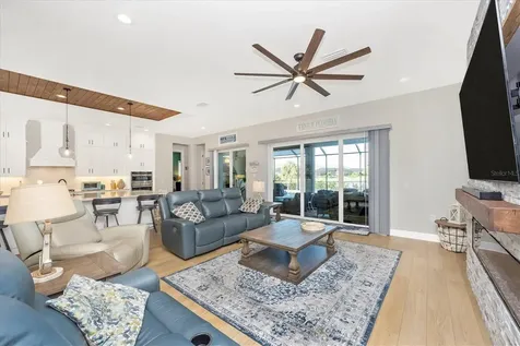 18805 Valleta Avenue Venice FL 34293