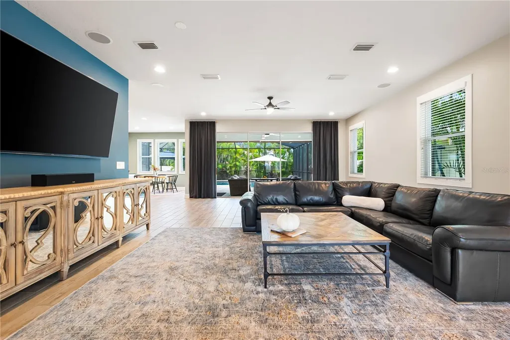 7500 Aguila Drive Sarasota FL 34240