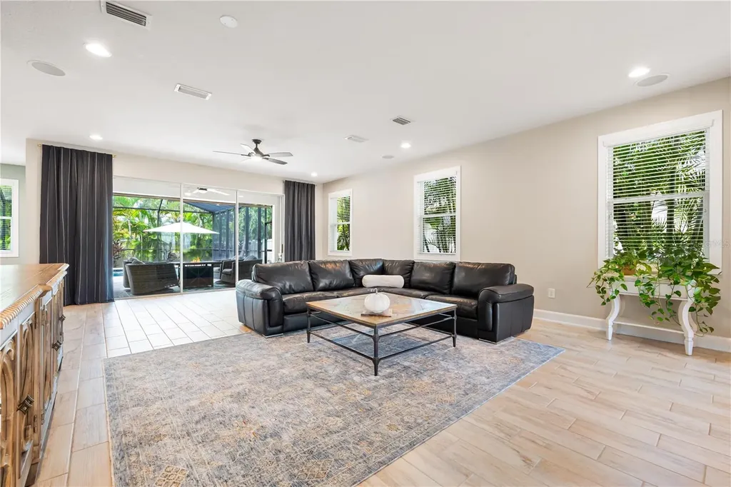 7500 Aguila Drive Sarasota FL 34240