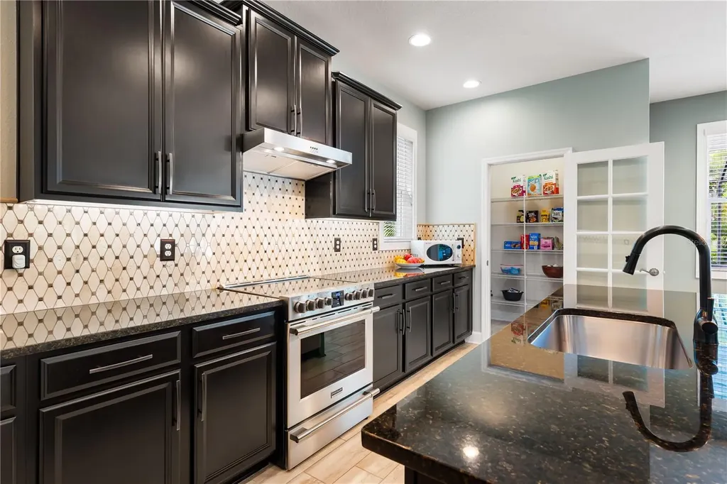 7500 Aguila Drive Sarasota FL 34240