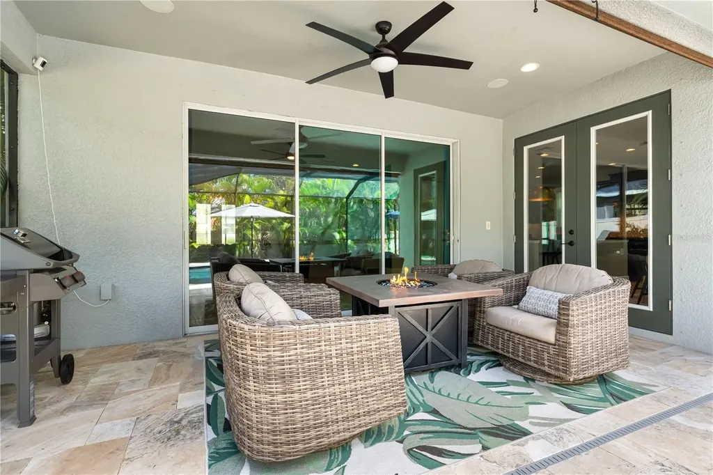 7500 Aguila Drive Sarasota FL 34240