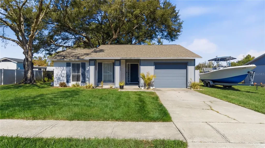 404 King Louis Court Seffner FL 33584