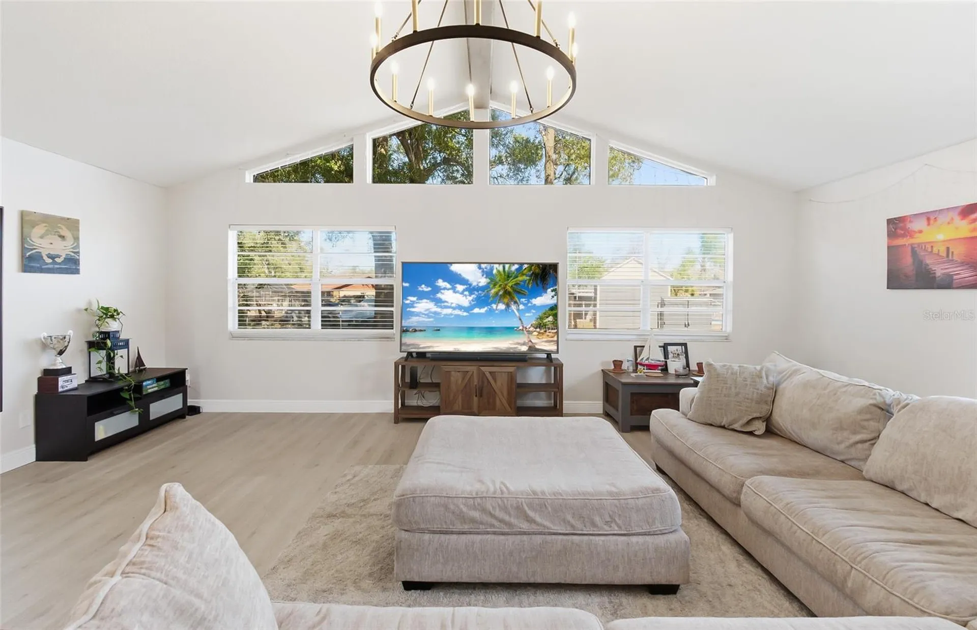404 King Louis Court Seffner FL 33584