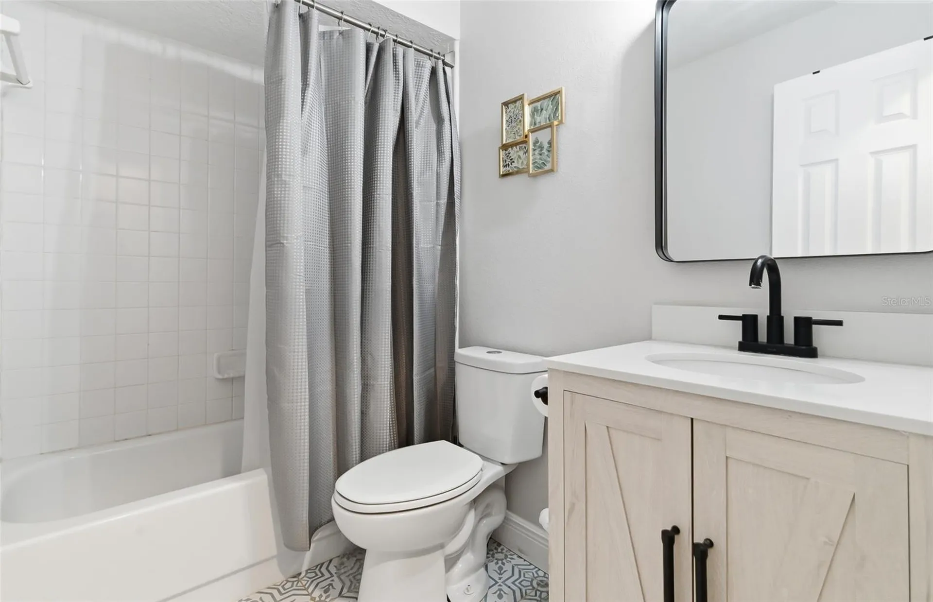 404 King Louis Court Seffner FL 33584
