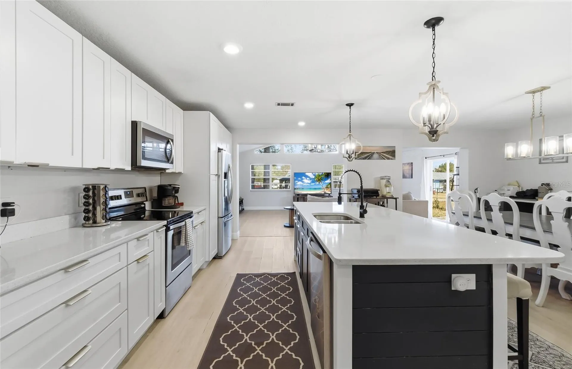 404 King Louis Court Seffner FL 33584