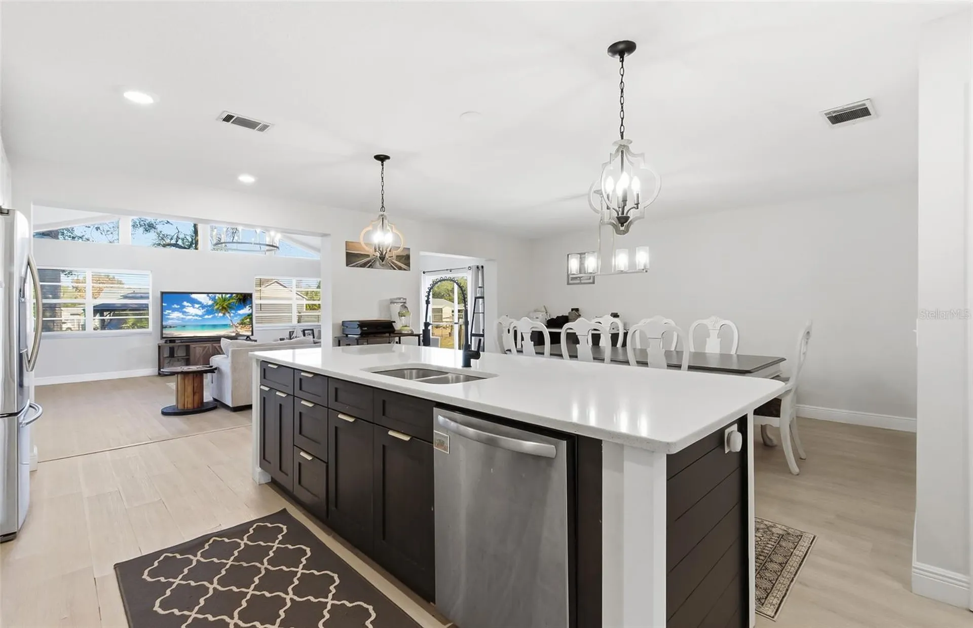 404 King Louis Court Seffner FL 33584