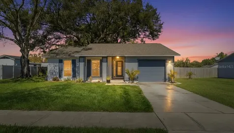 404 King Louis Court Seffner FL 33584