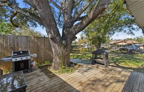 404 King Louis Court Seffner FL 33584