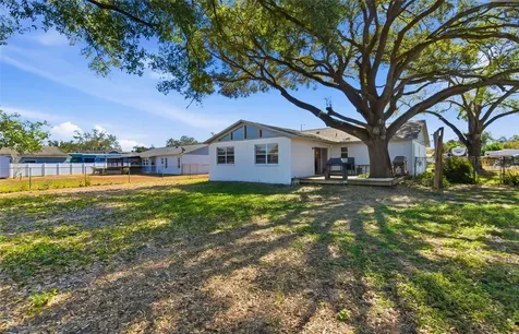 404 King Louis Court Seffner FL 33584