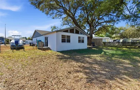 404 King Louis Court Seffner FL 33584
