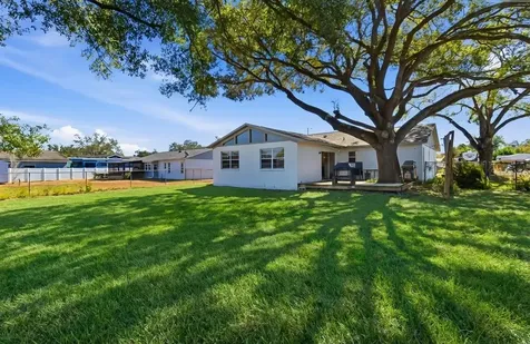 404 King Louis Court Seffner FL 33584