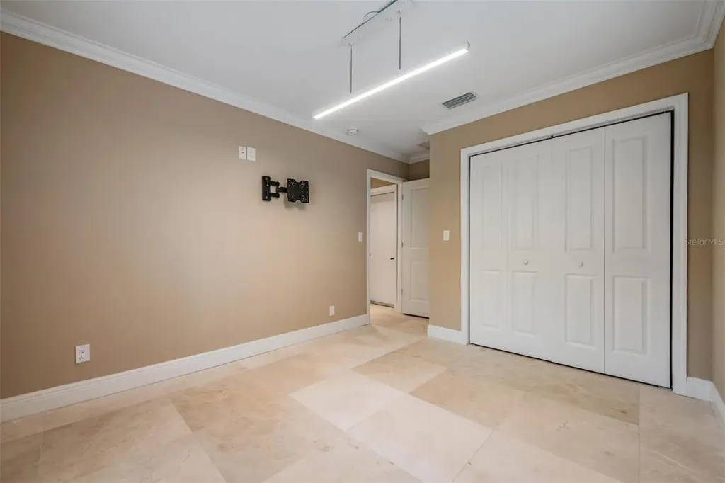 4909 W Dryad Street Tampa FL 33629