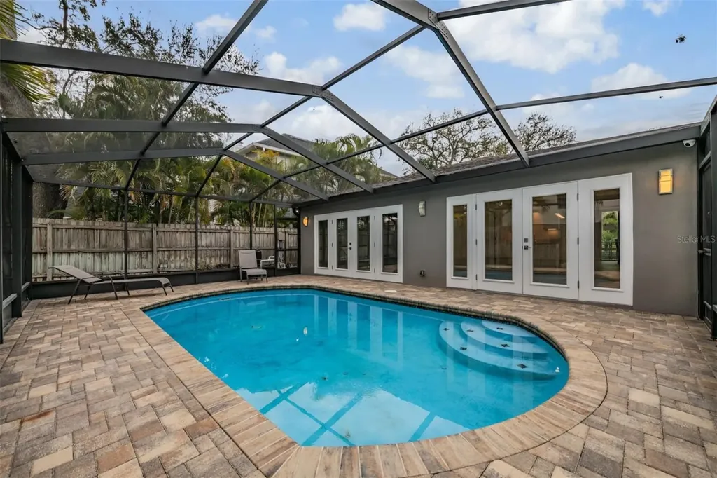 4909 W Dryad Street Tampa FL 33629