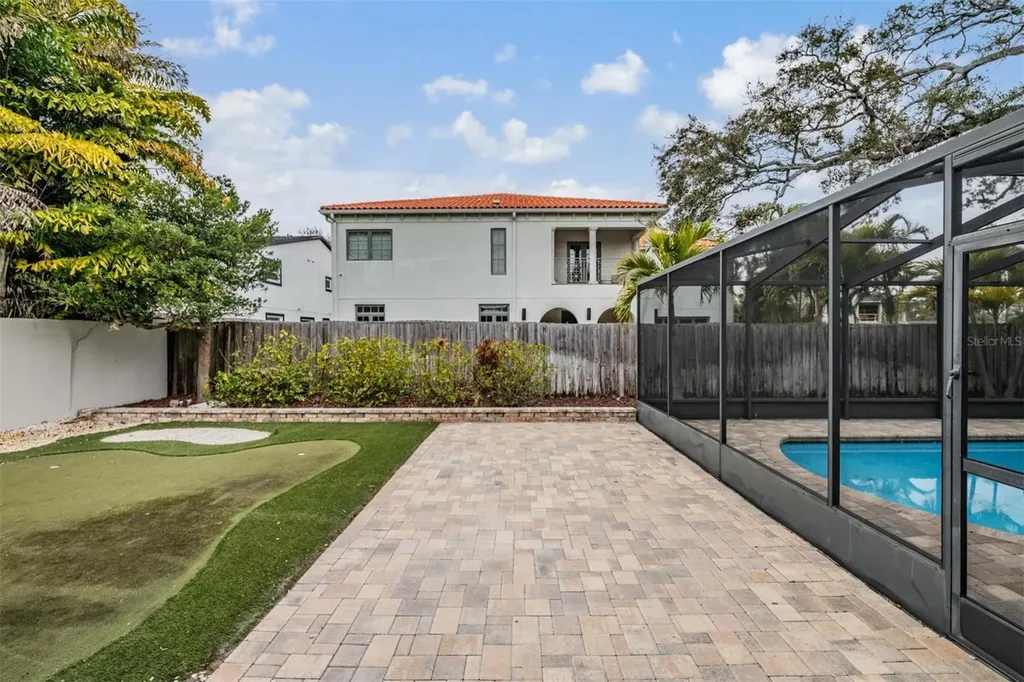 4909 W Dryad Street Tampa FL 33629