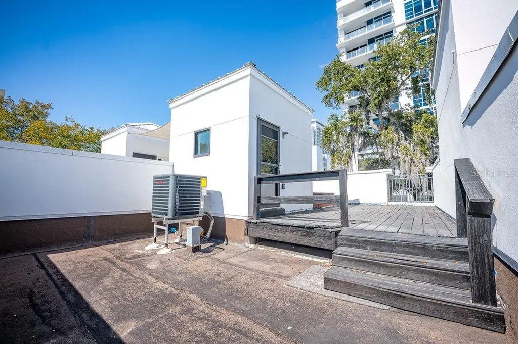 460 E Jackson Street Orlando FL 32801