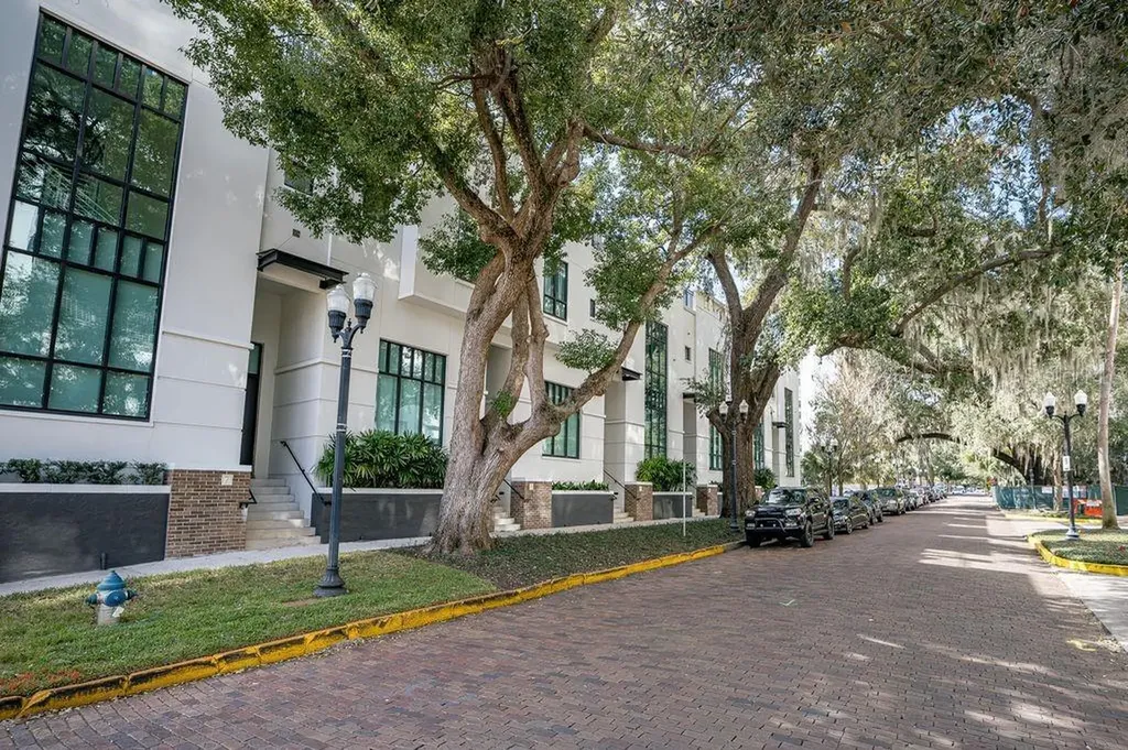 460 E Jackson Street Orlando FL 32801