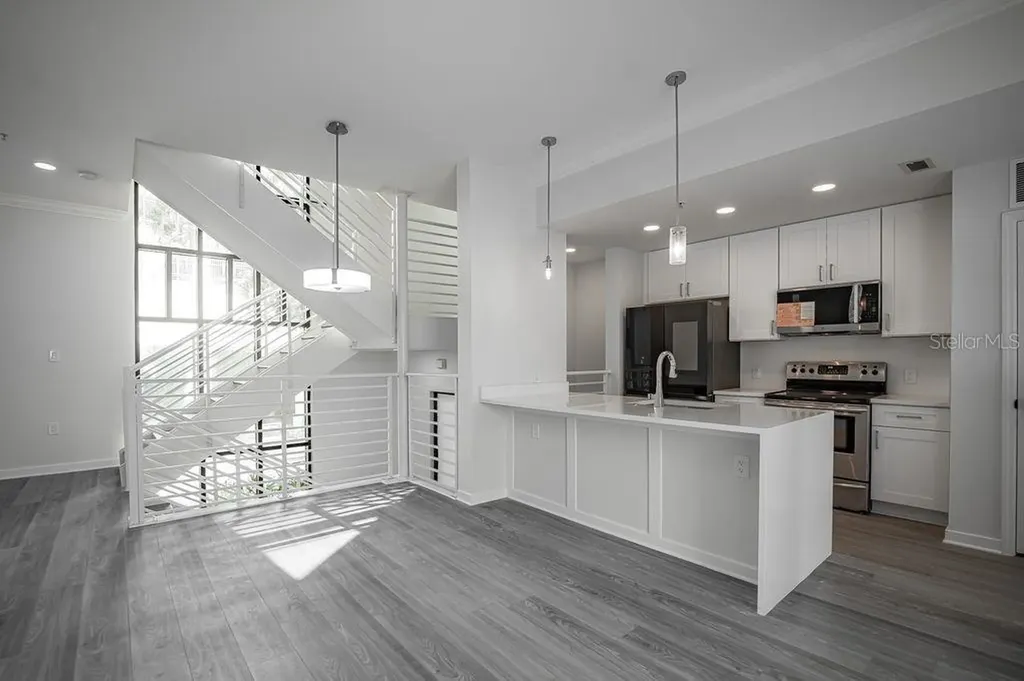 460 E Jackson Street Orlando FL 32801