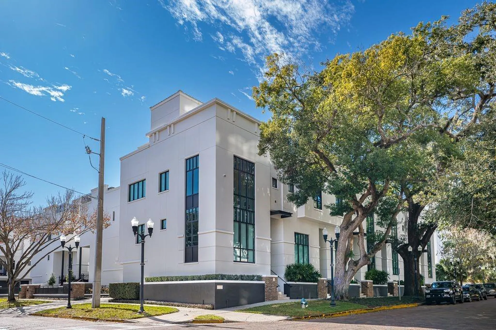 460 E Jackson Street Orlando FL 32801