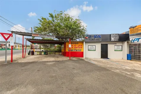 Carr #2 5 Locales Comerciales Bo. Algarrobo Vega Baja PR 00693