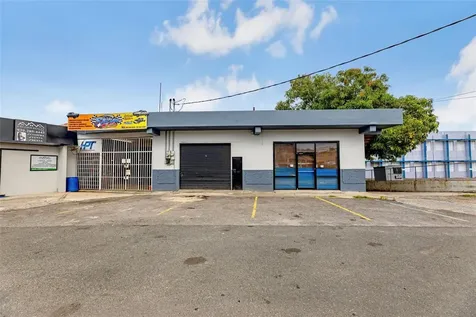 Carr #2 5 Locales Comerciales Bo. Algarrobo Vega Baja PR 00693